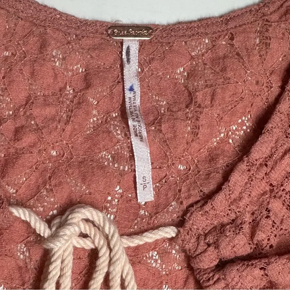 EUC | Free People | Lilah Lace Long Sleeve Top | Peach/Ivory | Small